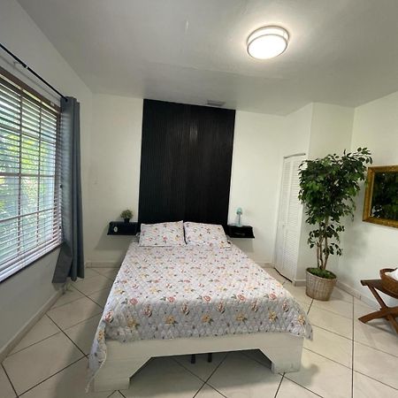 Private Suite Next To Calle Ocho Miami Dış mekan fotoğraf