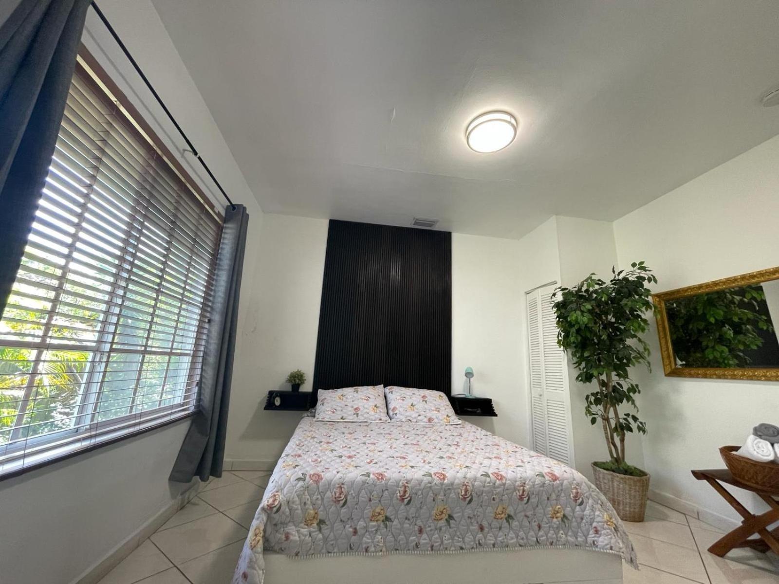 Private Suite Next To Calle Ocho Miami Dış mekan fotoğraf